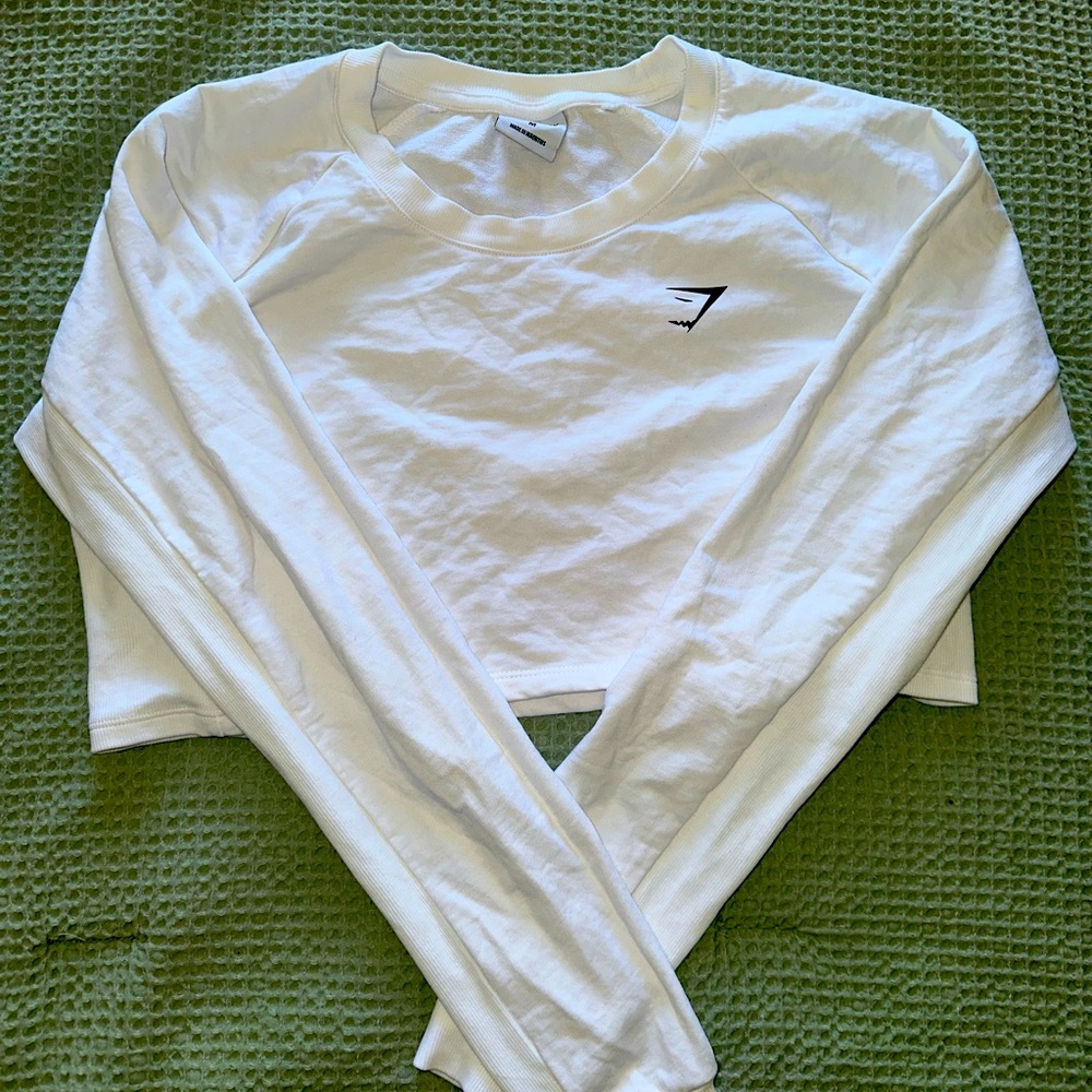 Gym shark cropped white tee